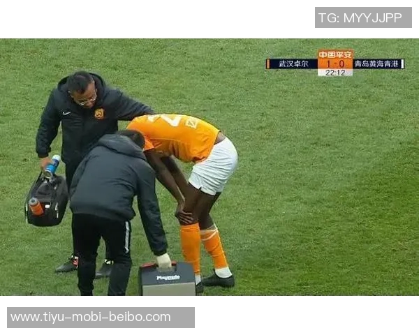 阿苏埃因伤退场被担架抬走米内罗时隔四个月重返赛场 阿苏埃因伤退场被担架抬走米内罗时隔四个月重返赛场