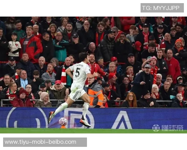 曼联与马奎尔展开续约谈判但需接受降薪条件 曼联与马奎尔展开续约谈判但需接受降薪条件